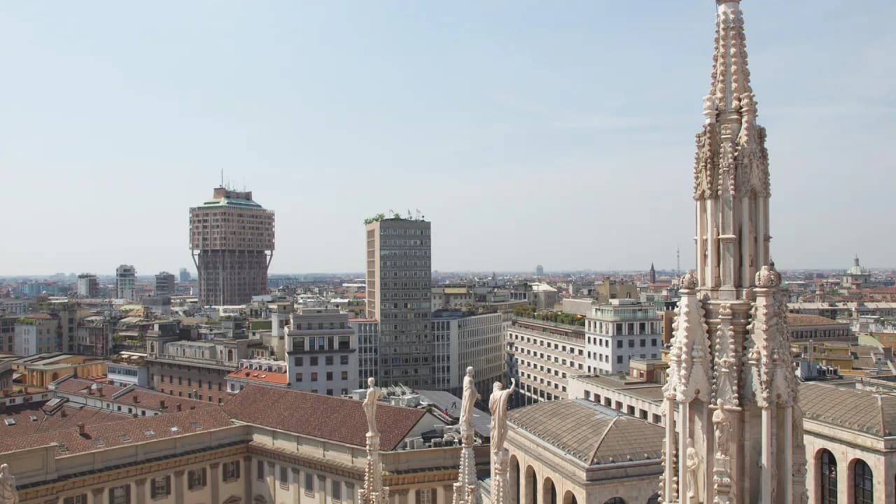 Atmospheric image for sworn Italian translations